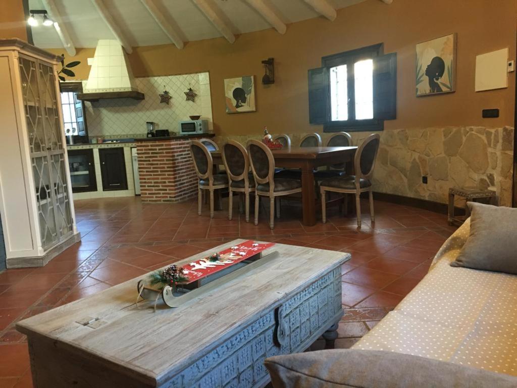 Vila El Chozo Fuentiduena Exteriér fotografie